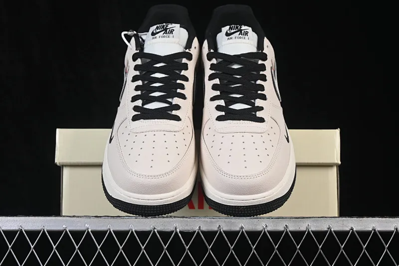 All categories Nk Air Force 1 Air Force series Nk Air Force 1 Low Air Force low-top Nike Air Force 1'07 Low small hook embroidery Air Force 1 low-top casual sneakers DF0188-139